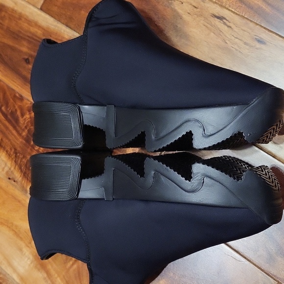 iRi Neoprene Low Tops - Picture 2 of 4